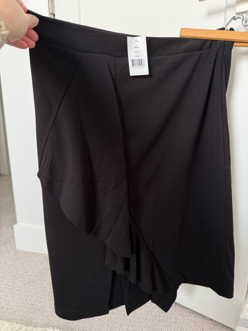 NWT Gibsonlook Black Ruffle Slit Skirt